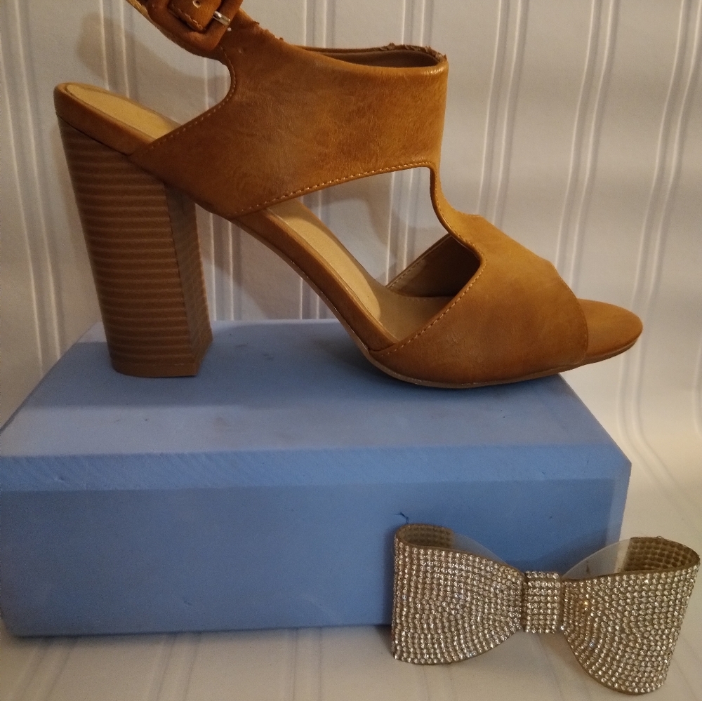 Women's sandals